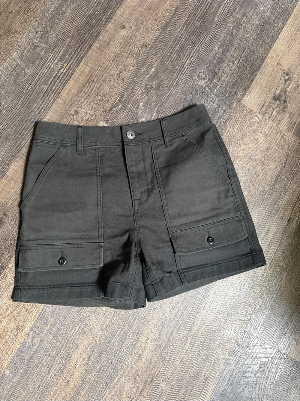 REI Pirate Black Trailsmith Cargo Shorts with Front Flap Pockets